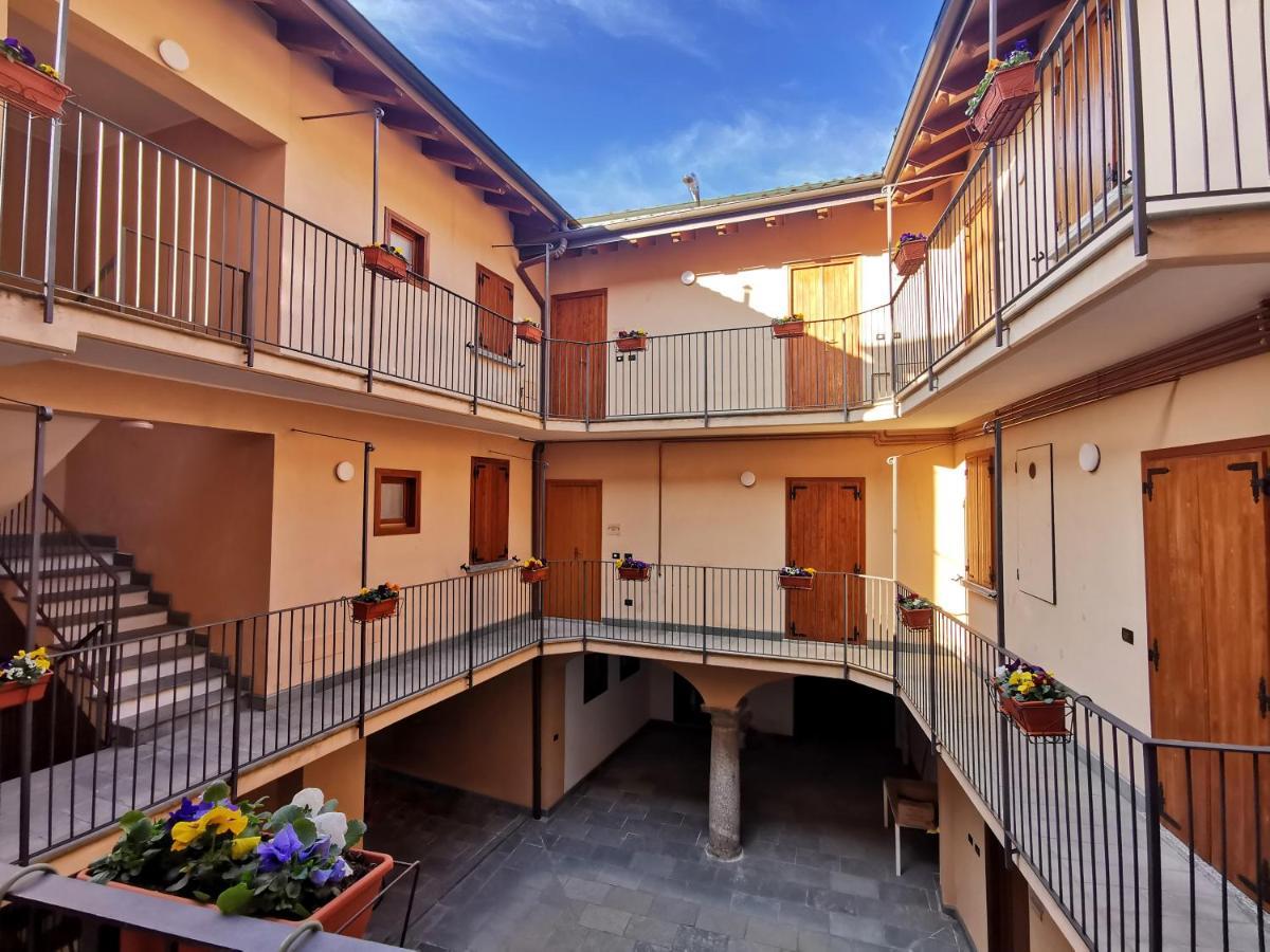 La Casa Del Sarto - Rooms And Apartments Lecco Luaran gambar