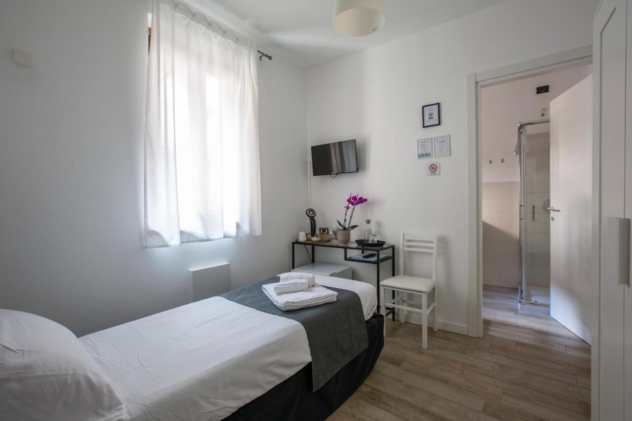 La Casa Del Sarto - Rooms And Apartments Lecco Luaran gambar